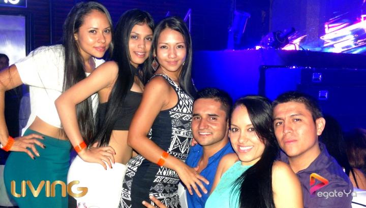 Foto 35 de Living Night Club - marzo 8 Del 2015 en Living Night Club, Cali