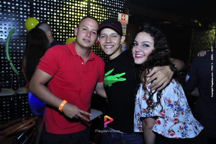 Foto 18 de PISO V - Sabado 8 de abril de 2017 en Bar Piso V Bucaramanga, Bucaramanga
