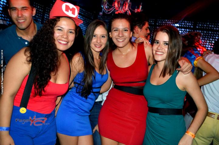 Foto 56 de Bling viernes 31 de octubre de 2014 en Bar Bling Bucaramanga, Bucaramanga