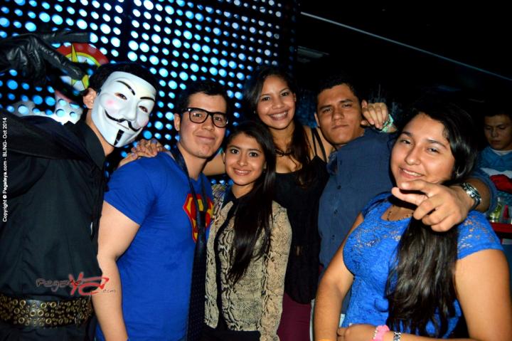 Foto 141 de Bling viernes 31 de octubre de 2014 en Bar Bling Bucaramanga, Bucaramanga