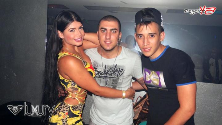 Foto 43 de Luxury - Septiembre 27 en Discoteca Luxury Medellin, Medellín