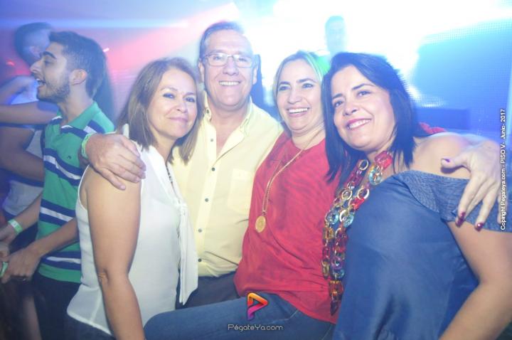 Foto 28 de PISO V - Sábado 3 de Mayo de 2017 en Bar Piso V Bucaramanga, Bucaramanga