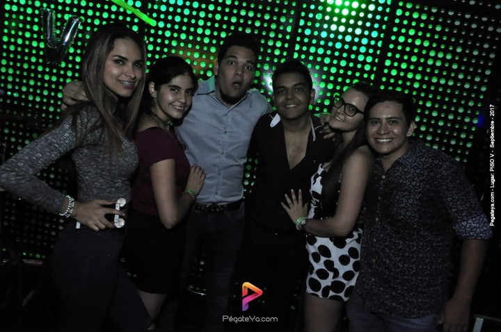 Foto 21 de PISO V - sábado 2 de sep 2017 en Bar Piso V Bucaramanga, Bucaramanga