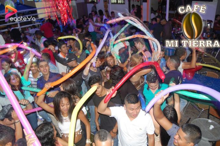 Foto 43 de Cafe mi Tierra - 5to Fds Abril 2016 en Cafe Mi Tierra, Cali