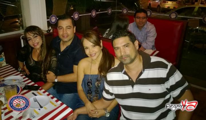 Foto 14 de Charly Food Bar - 4to FDS Octubre 2014 en Charly Food Bar, Cali