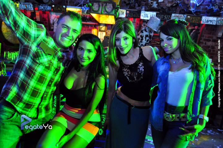 Foto 93 de Mangos Medellin - 22 -23 Mayo de 2015 en Discoteca Mangos Medellin, Medellín