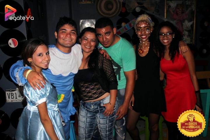 Foto 64 de Mi Dios Se Lo Pague - Halloween 2015 en Fonda Mi Dios Se Lo Pague, Cali