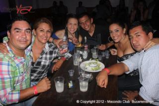 Foto 28 de 20-21 Abril 2012 en Discoteca Macondo Club Bucaramanga, Bucaramanga