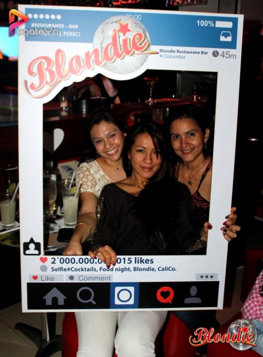 Foto 38 de Blondie - Amor y Amistad 2015 en Blondie Bar Cali, Cali
