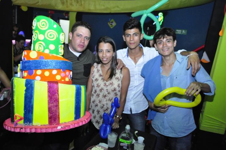 Foto 16 de El manicomio sábado 18 de abril 2015 en Discoteca El Manicomio Bucaramanga, Bucaramanga