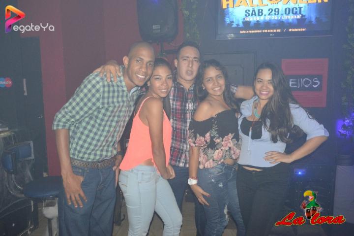 Foto 20 de La lora Bar - Hallowen 2016 en La Lora Bar, Cali