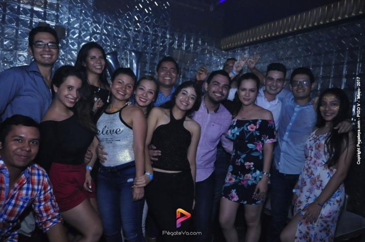 Foto 38 de PISO V - 27 de mayo de 2017 en Bar Piso V Bucaramanga, Bucaramanga