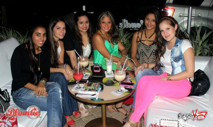 Foto 4 de Blondie - Agosto 01 del 2014 en Blondie Bar Cali, Cali