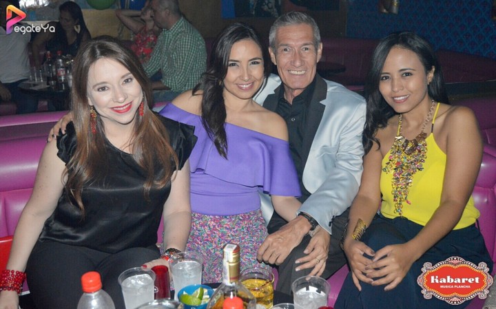 Foto 2 de Kabaret Bar - 4to Fds Agosto 2017 en Kabaret - Granada, Cali