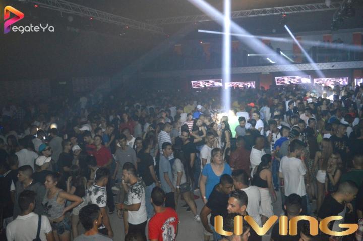 Foto 83 de Living Night Club - 3er Aniversario 2016 en Living Night Club, Cali