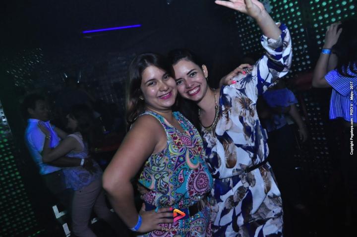 Foto 38 de Piso V - Sábado 6 de mayo de 2017 en Bar Piso V Bucaramanga, Bucaramanga