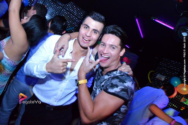 Foto 63 de PISO V - Sabado 2 de abril 2016 en Bar Piso V Bucaramanga, Bucaramanga