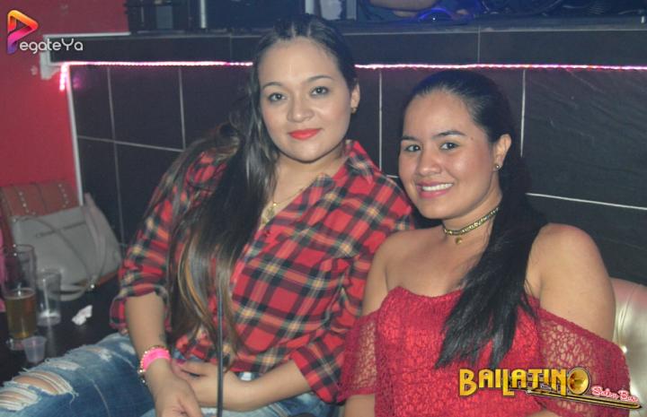 Foto 10 de Bailatino - 1er Fds Junio 2017 en Bailatino - Bar, Cali