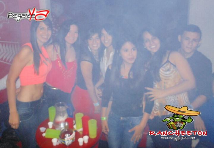 Foto 109 de Rancheeton - Amor y Amistad en Rancheton Cali, Cali