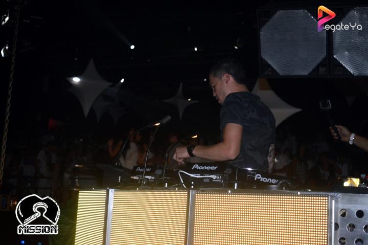 Foto 39 de 5ta Edicion Fiesta Blanca - Mission Club en Pegateya Cali, Cali