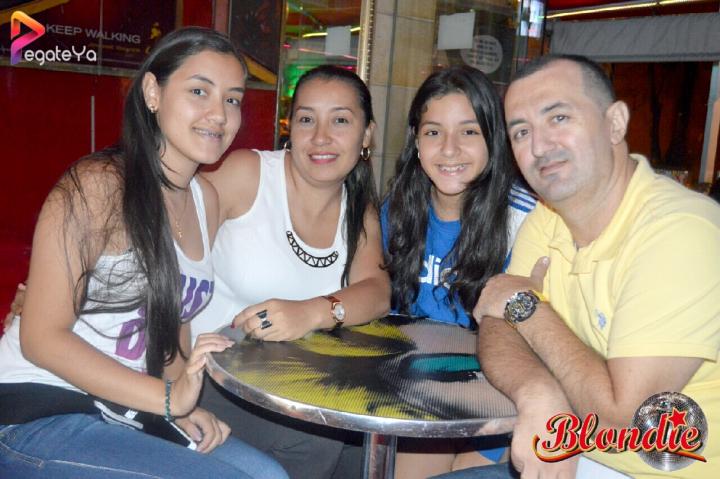Foto 22 de Blondie - 1er Fds Marzo 2017 en Blondie Bar Cali, Cali