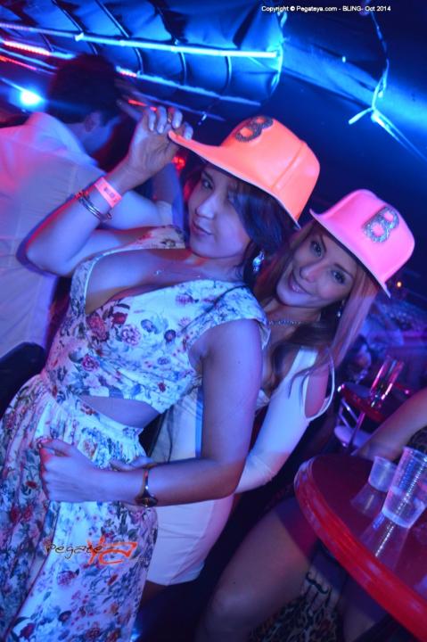 Foto 129 de Bling 24 y 25 de octubre de 2014 en Bar Bling Bucaramanga, Bucaramanga