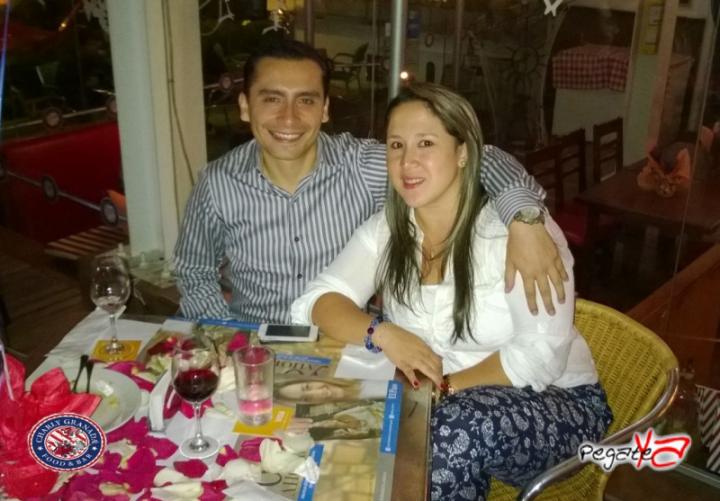 Foto 16 de Charly Food Bar - 4to FDS Octubre 2014 en Charly Food Bar, Cali