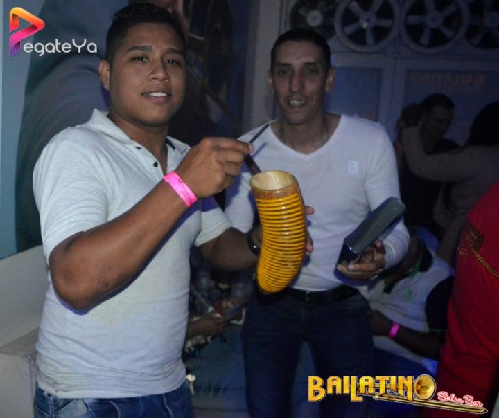 Foto 87 de Bailatino - AMOR & AMISTAD 2016 en Bailatino - Bar, Cali