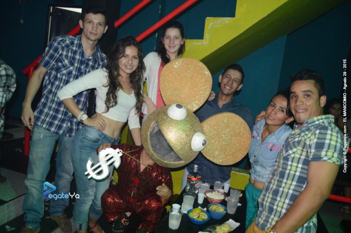 Foto 17 de El Manicomio sábado 29 de agosto 2015 en Discoteca El Manicomio Bucaramanga, Bucaramanga
