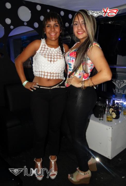 Foto 22 de Luxury - Nov 15 y 22 del 2014 en Discoteca Luxury Medellin, Medellín