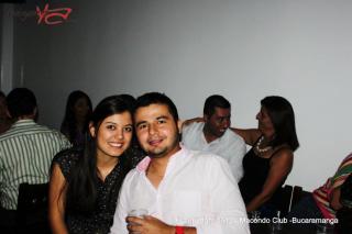 Foto 34 de Sabado 18 de Agosto de 2012 en Discoteca Macondo Club Bucaramanga, Bucaramanga