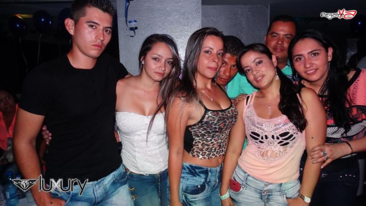 Foto 26 de Luxury - 5to FDS de Nov 2014 en Discoteca Luxury Medellin, Medellín