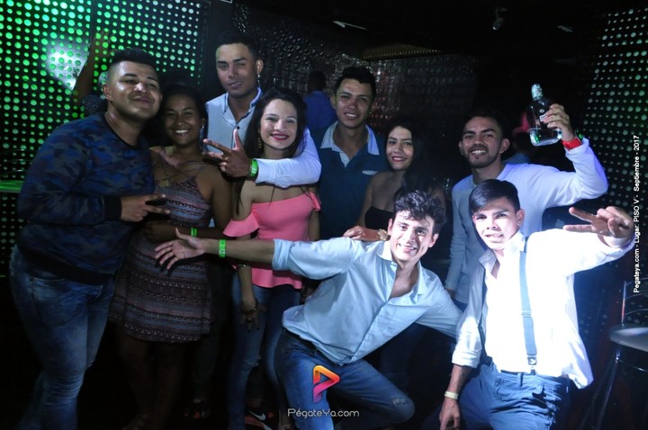 Foto 23 de PISO V - sábado 2 de sep 2017 en Bar Piso V Bucaramanga, Bucaramanga