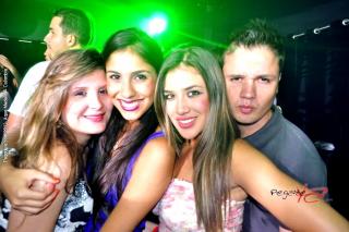 Foto 7 de Discoteca Aqua Medellin - 2 de junio en Discoteca Aqua Medellin, Medellín