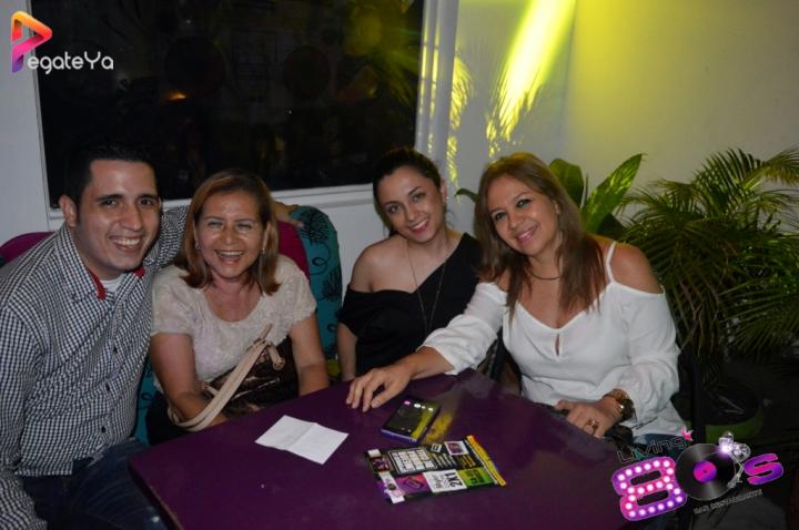 Foto 12 de Living 80´s - Inauguración en Living 80´s, Cali