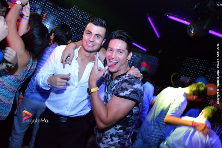 Foto 64 de PISO V - Sabado 2 de abril 2016 en Bar Piso V Bucaramanga, Bucaramanga