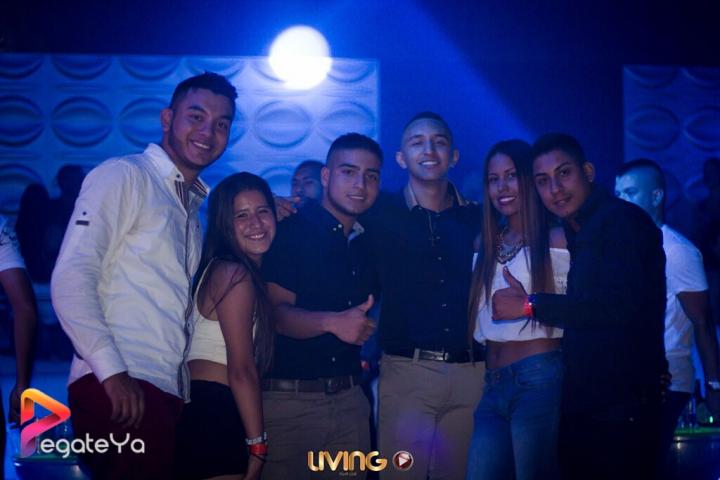 Foto 11 de Living Night Club - 4to fds Junio 2016 en Living Night Club, Cali