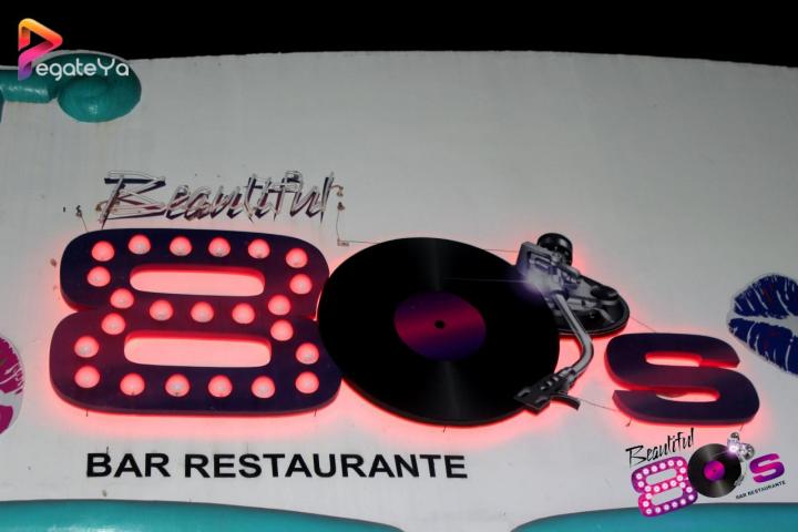 Foto 24 de BEAUTIFUL 80`S - 3Er Fds Dic. 2015 en Beautiful 80`s Cali, Cali