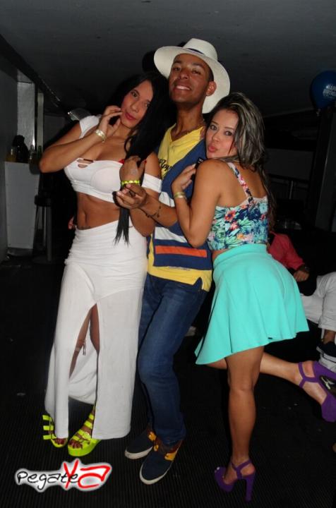 Foto 7 de Luxury - Agosto 10 en Discoteca Luxury Medellin, Medellín