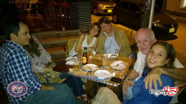 Foto 17 de Charly Food Bar - 4to FDS Octubre 2014 en Charly Food Bar, Cali