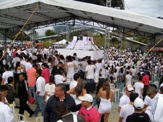 Foto 51 de BLACK AND WHITE Colombia en BLACK AND WHITE Colombia