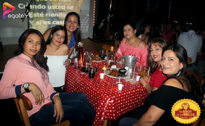 Foto 33 de Mi Dios Se Lo Pague - Amor & Amistad en Fonda Mi Dios Se Lo Pague, Cali