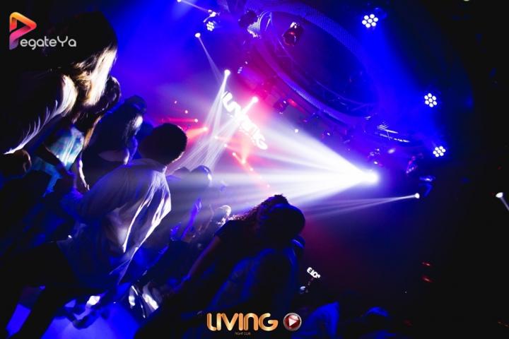 Foto 39 de Living - 3er & 4To Fds Octubre 2016 en Living Night Club, Cali