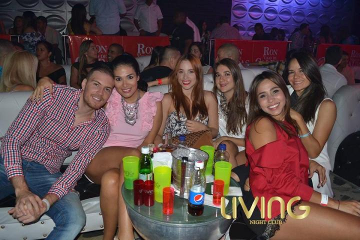 Foto 21 de Living Night Club - 3er Aniversario 2016 en Living Night Club, Cali