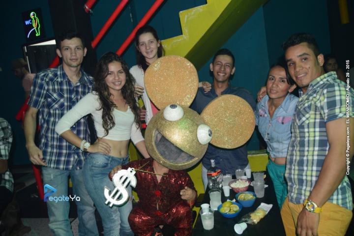 Foto 18 de El Manicomio sábado 29 de agosto 2015 en Discoteca El Manicomio Bucaramanga, Bucaramanga