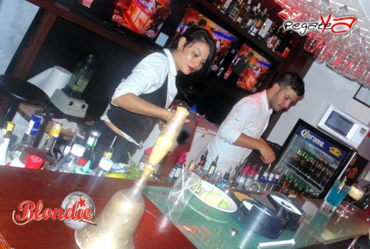 Foto 25 de Blondie - Sep 27 del 2014 en Blondie Bar Cali, Cali