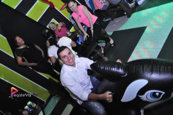 Foto 43 de El Manicomio sábado 25 de abril 2015 en Discoteca El Manicomio Bucaramanga, Bucaramanga