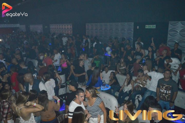 Foto 86 de Living Night Club - 3er Aniversario 2016 en Living Night Club, Cali