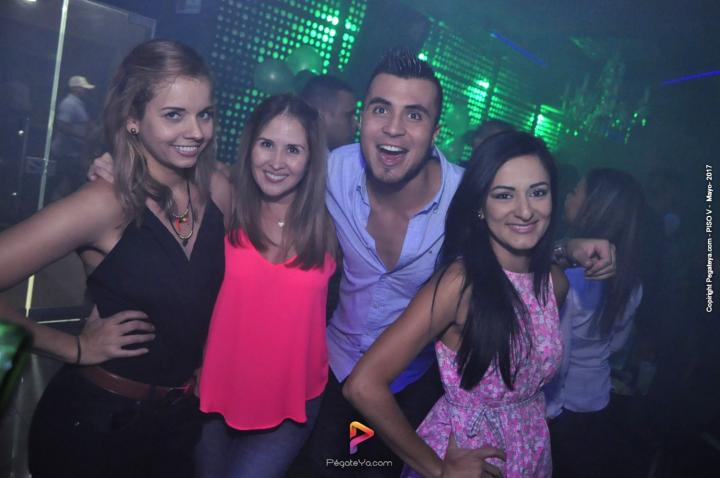 Foto 41 de Piso V - Sábado 6 de mayo de 2017 en Bar Piso V Bucaramanga, Bucaramanga