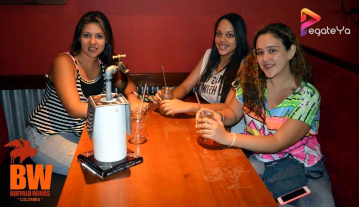 Foto 4 de Bufalo Wings - 2do FDS Agosto 2015 en Búfalo Wings - Cali, Cali